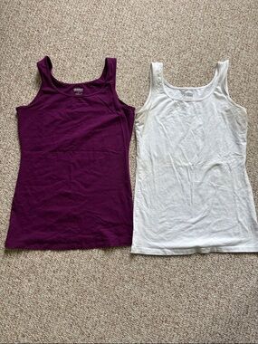 Duluth Trading Co. Purple Scoop Neck Tank + FREE White Tank (Small)